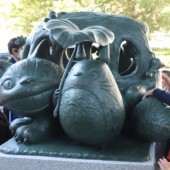 Bức tượng My Neighbor Totoro bằng đồng ở trước ga Tokorozawa