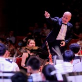 Lần đầu tiên Nhạc trưởng người Việt chỉ huy dàn nhạc quốc tế Việt – Nhật