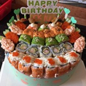 Độc đáo bánh kem sushi của 9X Hoàng Như Trương