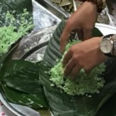 Một ngày gói bánh chưng, bánh tét ở chùa Osaka