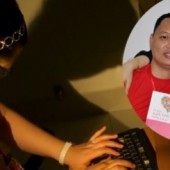 Cô gái mù, điếc trở thành giáo viên tiếng Nhật, tiếng Anh 