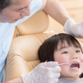 Cách ngừa sâu răng cực dễ cho bé bố mẹ đã biết chưa?