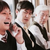 Vì sao Nhật Bản không cho phép gọi điện thoại trên xe điện?