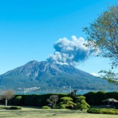 Tại sao Nhật Bản lại gắn liền với hình ảnh sóng thần - núi lửa