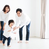 Cha mẹ khích lệ con thế nào cho hợp lý?