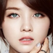 Chọn kính áp tròng chuẩn Nhật cho người mới bắt đầu