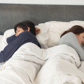 "Tốt nghiệp hôn nhân" - Tấm rèm ngăn cách trong gia đình