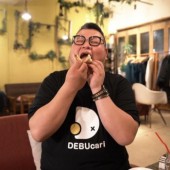 DEBUcari: Dịch vụ thuê người béo chỉ có ở Nhật Bản 