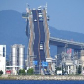 Eshima Ohashi: “Cầu lượn siêu dốc” ở Nhật Bản có thực sự dốc?