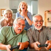 Nghiên cứu tác động của trò chơi điện tử đến sức khỏe người cao tuổi