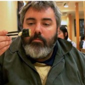 Ăn theo cách người Nhật, đạo diễn Mỹ giảm 25kg 