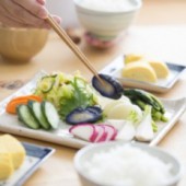 Phép cư xử trên bàn ăn Nhật