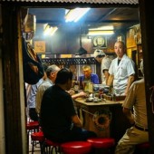 Izakaya – Quán rượu "bán" không khí gia đình