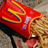 McDonald's Nhật Bản gặp khủng hoảng khoai tây dịp Giáng sinh