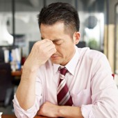 Mẹo phòng tránh khô mắt dành cho dân văn phòng