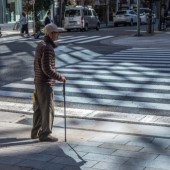 Nhật Bản: con 50 tuổi vẫn "ăn bám" cha mẹ 80 tuổi