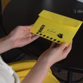 “Đừng quẹt, hãy viết”: Chiến dịch nâng cao sự lãng mạn qua việc viết thư tình