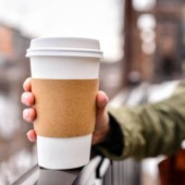 Nhật thải ra hơn 369 triệu cốc cà phê dùng một lần trong năm
