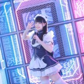 Góc khuất phía sau nghề hầu gái tại Maid Café