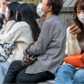 Vì sao người Nhật "nghiện" đeo khẩu trang?