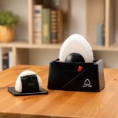 "Kyukoku no Onigiri": 30 giây cho ngay nắm cơm hoàn hảo