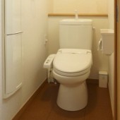 Vì sao toa-lét ở Nhật luôn sạch sẽ? 