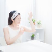 Chọn mua sản phẩm khử mùi