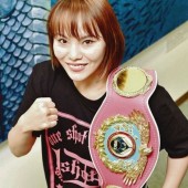 Kẻ quấy rối đụng độ cựu vô địch quyền anh nữ thế giới