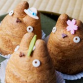 Đến Tokyo ăn bánh su kem Totoro "núc ních"