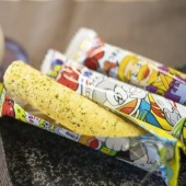 Umaibo xin lỗi khách hàng vì tăng giá 2 yên sau 42 năm