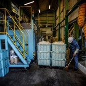 Nhật Bản tái chế tã của người già thành nhiên liệu đốt