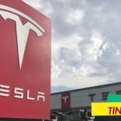 Giá cổ phiếu của Tesla Hoa Kỳ vượt mặt ông lớn Toyota