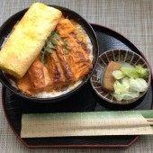 Những món ăn đẹp mắt làm từ giấy của cụ ông 70 tuổi