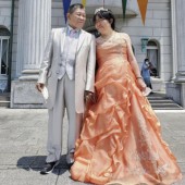 Vượt lên số phận, cặp đôi Nhật thiểu năng trí tuệ kết hôn ở tuổi 62