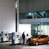 Kinh tế Nhật sẽ gặp khó nếu chậm phát triển xe điện?