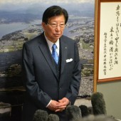 Thống đốc Shizuoka phải từ chức sau phát ngôn "hớ hênh" xúc phạm người bán rau