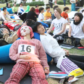 Đại hội “thơ thẩn” Tokyo: Ngồi một chỗ để chiến thắng