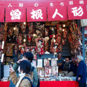 Đến chùa Sensoji, khám phá phiên chợ Hagoita cuối năm