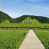 La Collina: Cửa hàng bánh kẹo như bước ra từ thế giới Ghibli