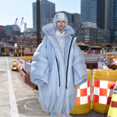 Chính phủ Nhật Bản phát triển loại đồ ngủ đặc biệt giúp người dân cải thiện giấc ngủ