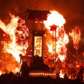 Những lễ hội "phá hủy kiệu thần" tại Nhật