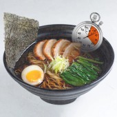 Nhà hàng ramen Nhật gây tranh cãi vì giới hạn thời gian ăn mì trong 20 phút