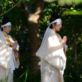 Khám phá đời sống tín ngưỡng cổ xưa trên hòn đảo ngọc Okinawa
