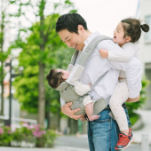 Nhật Bản khuyến khích tạo điều kiện để nam giới nghỉ phép chăm con