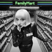 Lady Gaga trở thành nhân viên của FamilyMart Nhật Bản